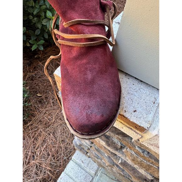 Born Women's Calyn Red Suede Bootie-Style BR0027644-Size 7.5 - Picture 6 of 8